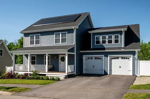 14 Eisenhower Dr, Rochester, NH 03867