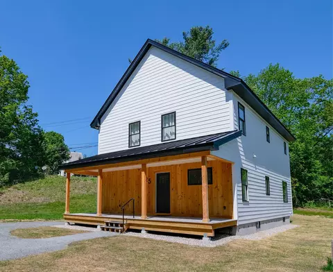 25 Prospect St, Ludlow, VT 05149