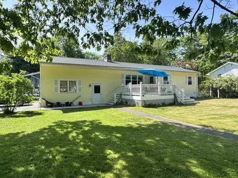 18 Margaret St, Essex Junction, VT 05452