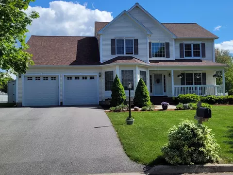 73 Butler Dr, South Burlington, VT 05403