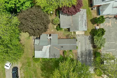 13 Elm St, Epping, NH 03042