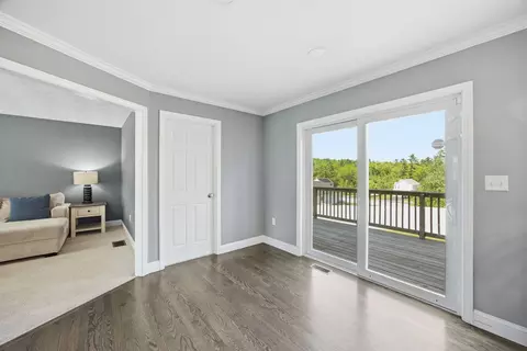 Entry Way - 317 University Cir, Hooksett, NH 03106 photo 2 of 4