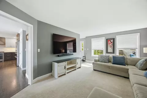 Living - 317 University Cir, Hooksett, NH 03106 photo 2 of 7