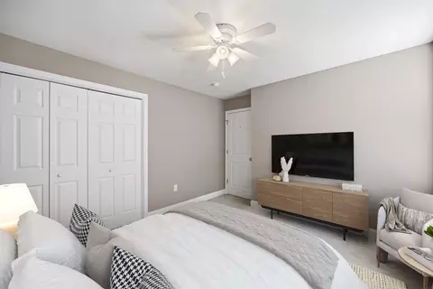 Bedroom - 317 University Cir, Hooksett, NH 03106 photo 6 of 6