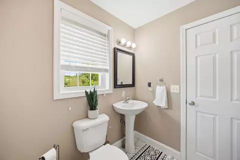 Bath - 317 University Cir, Hooksett, NH 03106 photo 5 of 5