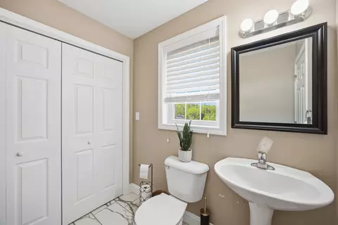 Bath - 317 University Cir, Hooksett, NH 03106 photo 4 of 5