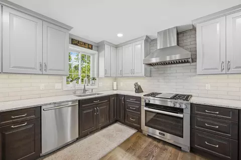 Kitchen - 317 University Cir, Hooksett, NH 03106 photo 2 of 5