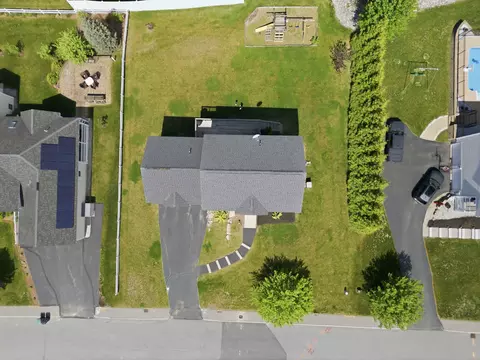 View/Area - 317 University Cir, Hooksett, NH 03106 photo 1 of 3