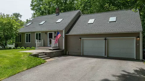 15 Birnum Woods Rd, Stratham, NH 03885