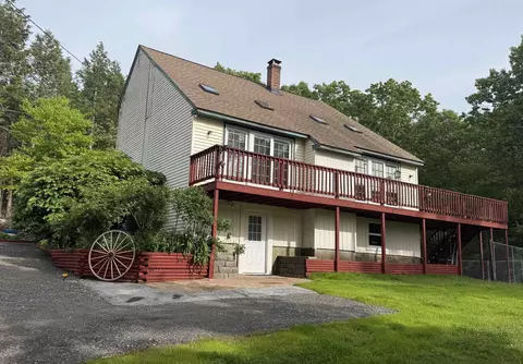 29 Tandy Rd, Deerfield, NH 03037