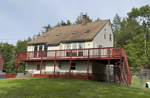 29 Tandy Rd, Deerfield, NH 03037