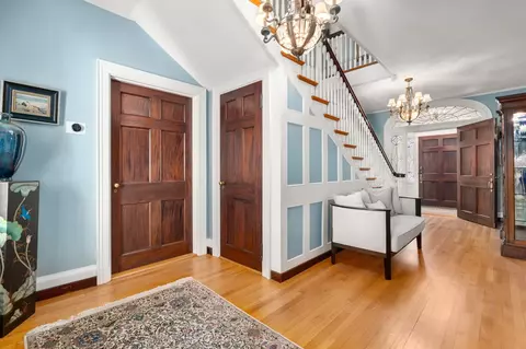 Entry Way - 98 Silver St, Dover, NH 03820 photo 3 of 5