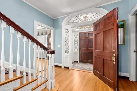 Entry Way - 98 Silver St, Dover, NH 03820 photo 2 of 5