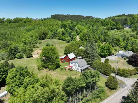 View/Area - 736 Pleasant St, Newport, VT 05855 photo 3 of 5