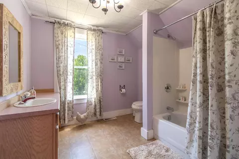 Bath - 736 Pleasant St, Newport, VT 05855 photo 4 of 5