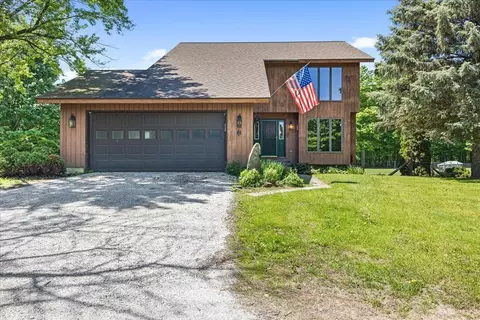 2206 Highgate Rd, Swanton, VT 05488