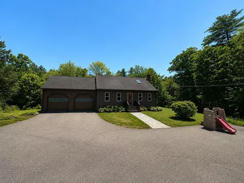 125 Main St, Raymond, NH 03077