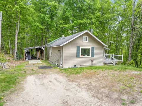 102 Highland St, Plymouth, NH 03264