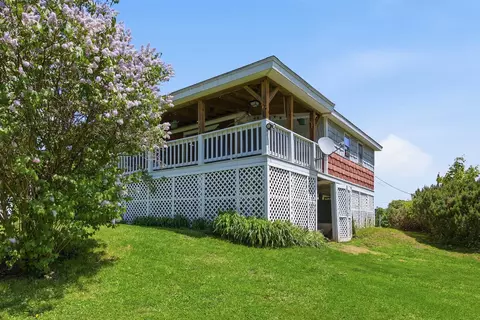 219 Longmoore Dr, Ryegate, VT 05042