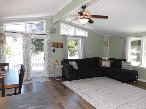 13 Pear St, Laconia, NH 03246