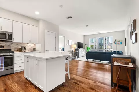 3531 Washington St #304, Boston, MA 02130
