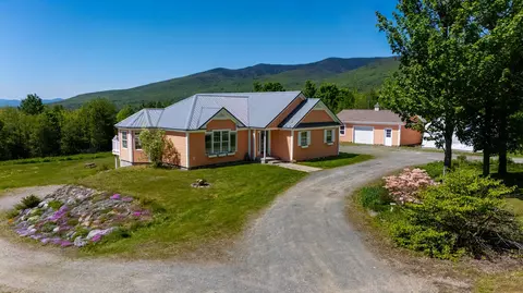 6 Button Rd, Jefferson, NH 03583