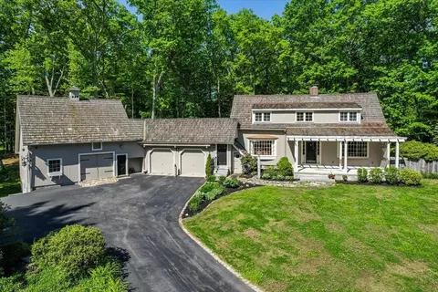 181 Meetinghouse Rd, Bedford, NH 03110