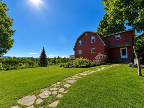 785 Leroux Rd, Wheelock, VT 05851
