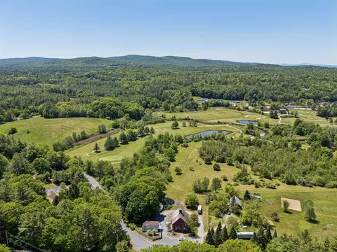 3 Breakneck Rd, Newport, NH 03773