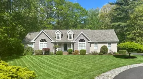 9 Danforth Dr, Bedford, NH 03110