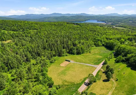 690 High Ridge Rd, Waterford, VT 05819