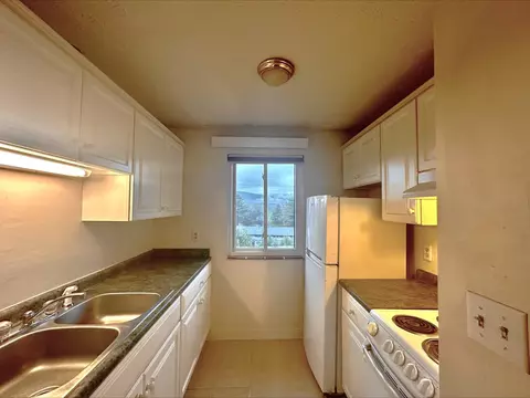 Kitchen - 12 Vista View Ln, Intervale, NH 03845 photo 1 of 3