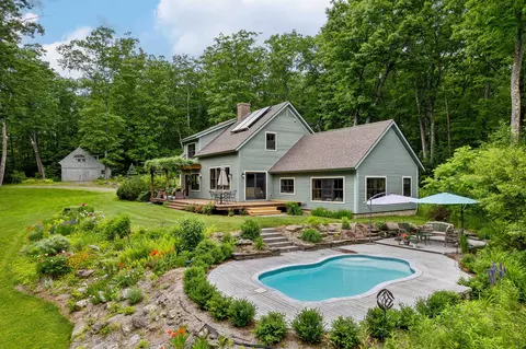 683 Reservoir Rd, Hartford, VT 05001