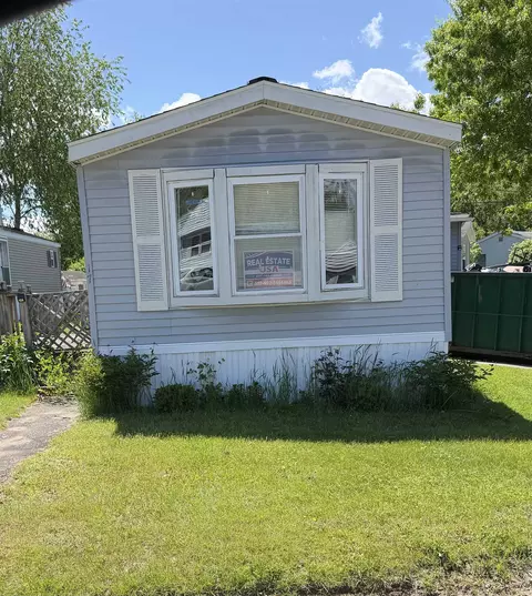 17 Wayland Cir, Exeter, NH 03833