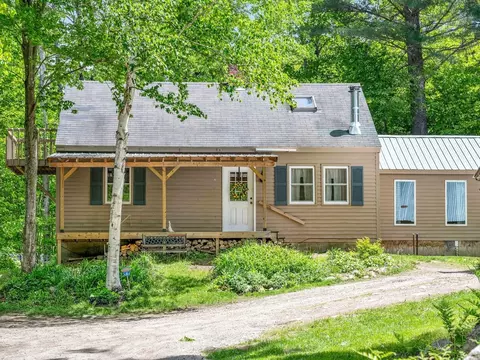 456 Powder Spring Rd, Topsham, VT 05076