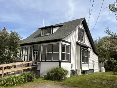 53 Alexander Pl, Royalton, VT 05068