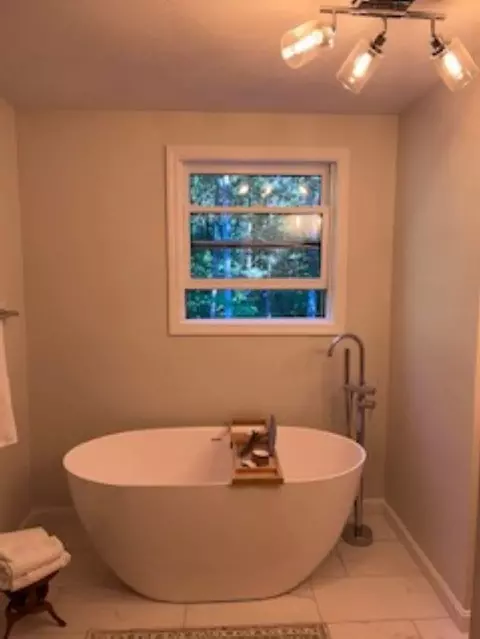 Bath - 45 Blossom Rd, Windham, NH 03087 photo 2 of 5