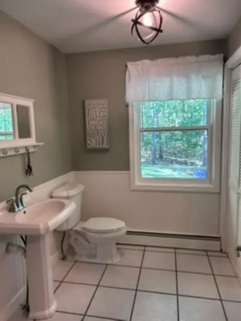 Bath - 45 Blossom Rd, Windham, NH 03087 photo 1 of 5