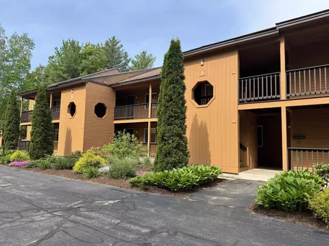 15 Tennis Ln #B15, Thornton, NH 03285