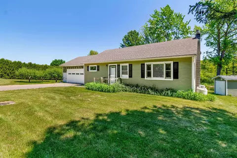 219 Cedar Dr, Sheldon, VT 05483