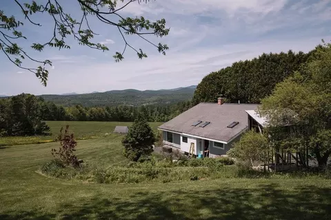 2213 Max Gray Rd, Plainfield, VT 05667