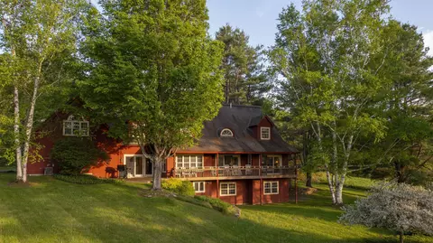 193 Chester Arthur Rd, Quechee, VT 05059