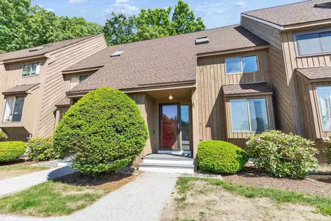 9 Clinton Ct, Merrimack, NH 03054