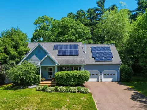 45 Mainieri Ln, Colchester, VT 05446