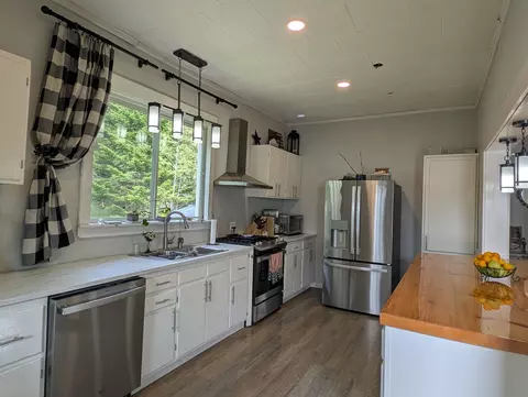 131 Church Hill Rd, Norton, VT 05907