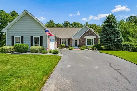 315 Sylvan Ln, Manchester, NH 03102