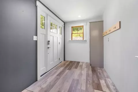 Entry Way - 198 Brackett Rd, Fairlee, VT 05045 photo 1 of 5