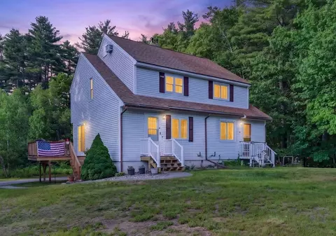 24 Fairway Rd # A, Londonderry, NH 03053