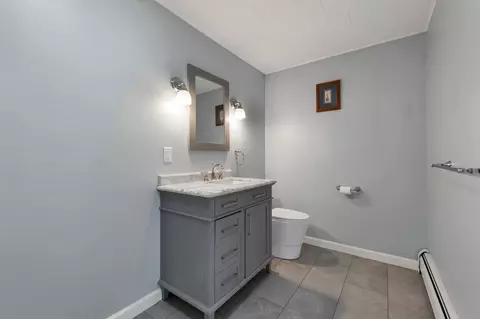 Bath - 25 Wolfeboro Rd, Hanover, NH 03755 photo 5 of 5