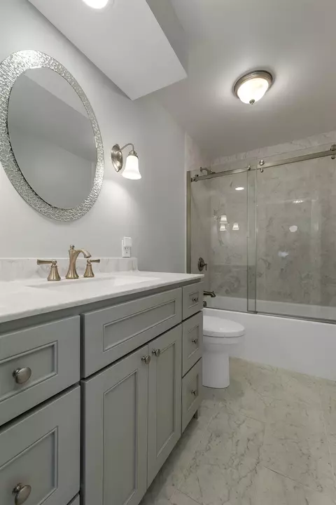 Bath - 25 Wolfeboro Rd, Hanover, NH 03755 photo 4 of 5